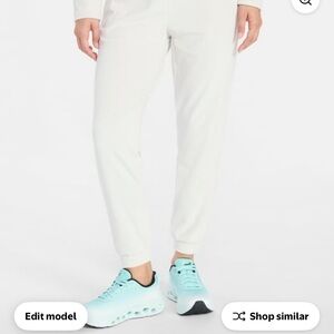 Avia Women's White joggers